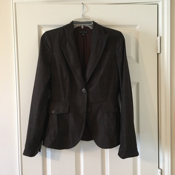 Banana Republic Jackets & Blazers - Banana Republic charcoal gray plaid wool blazer